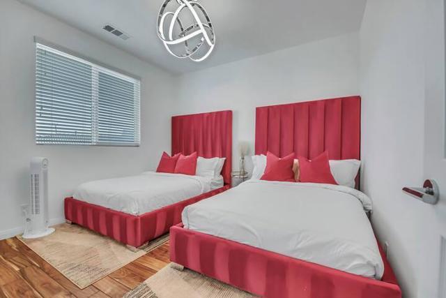 Image 33 of 96 For 84325 Canzone Drive