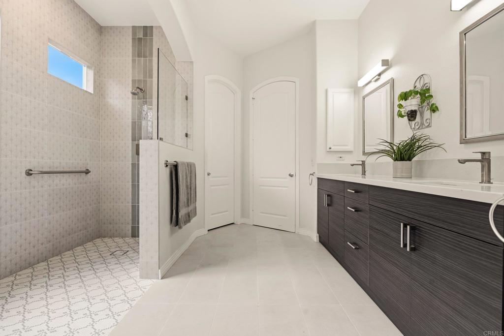 10928 La Alberca Avenue - photo 18