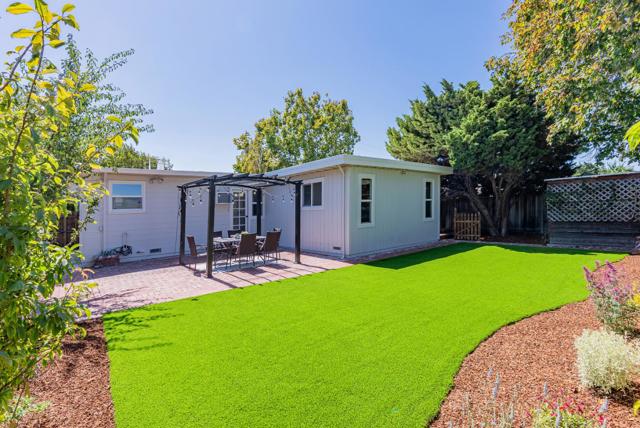 155 W Duane Avenue, Sunnyvale CA: https://media.crmls.org/mediaz/663cf4fc-6c01-48b2-9711-618a5f3fd54b.jpg