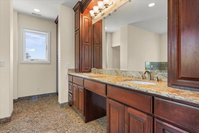 2100 Stone Ridge Drive, Royal Oaks CA: https://media.crmls.org/mediaz/663d98fd-1b08-4a47-988a-57c412d5805f.jpg