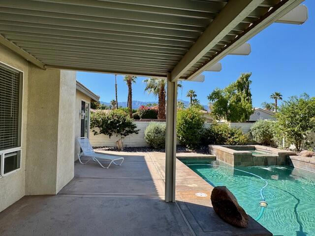230 Strada Fortuna, Palm Desert CA: https://media.crmls.org/mediaz/663df6d8-0678-4354-a2e2-24a2727d91b6.jpg