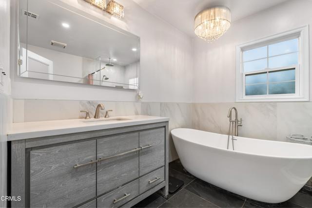 Detail Gallery Image 22 of 34 For 17350 Osborne St, –,  CA 91325 - 3 Beds | 2 Baths