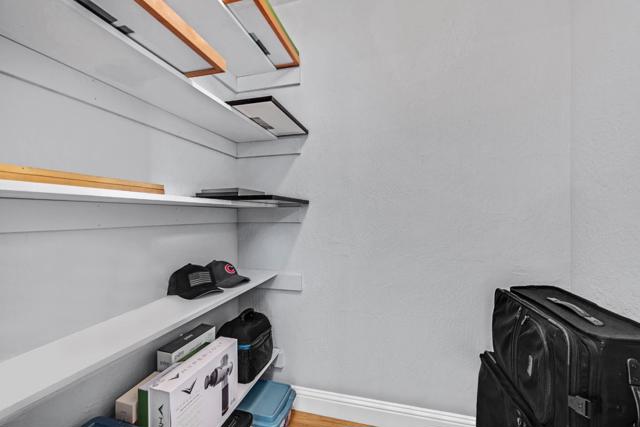 360 Fairway Drive, Pacifica CA: https://media.crmls.org/mediaz/663eb418-e4d2-4672-a1de-7b0ae9a295fa.jpg