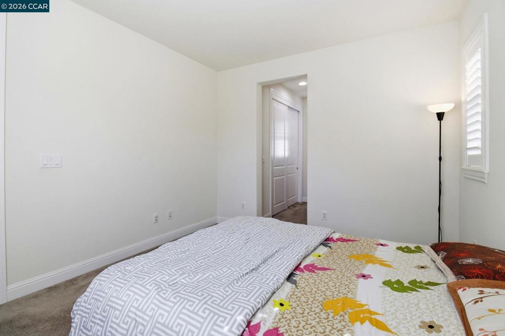https://media.crmls.org/mediaz/663f2e1e-4cec-47ab-bf02-0714f9aab050.jpg?preset=X-Large