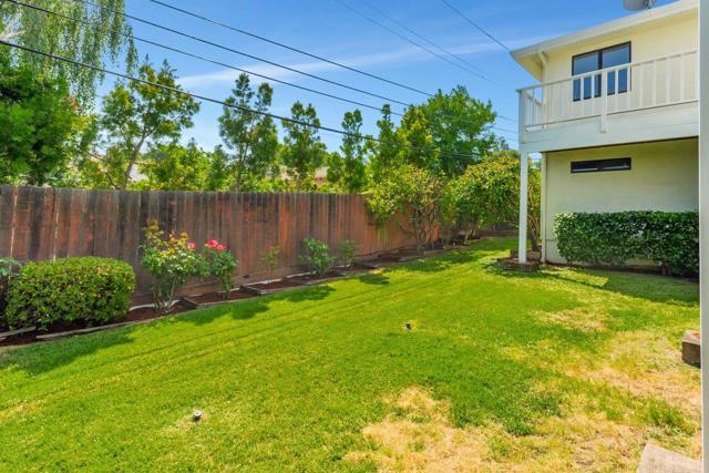 3709 Kenwood Avenue, San Mateo CA: https://media.crmls.org/mediaz/663fbd6d-445f-4b3c-be08-0ef5e925ecd9.jpg