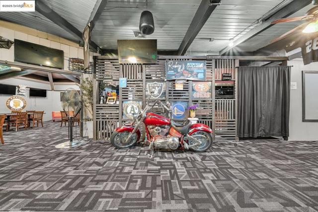 Image 19 of 49 For 15028 Hesperian Blvd