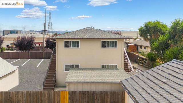 2090 Marina Blvd, San Leandro CA: https://media.crmls.org/mediaz/6642b0f7-f9da-456d-bcff-6dbf9bdc58e8.jpg