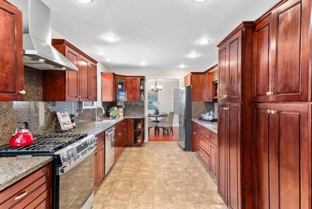 204 Oak Way, Santa Cruz CA: https://media.crmls.org/mediaz/6643fd28-eabc-49ce-897e-1f7af8046fea.jpg