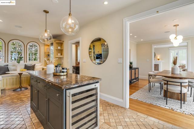 740 Calmar Ave, Oakland CA: https://media.crmls.org/mediaz/664458af-1b13-4955-9282-f4251dd24978.jpg