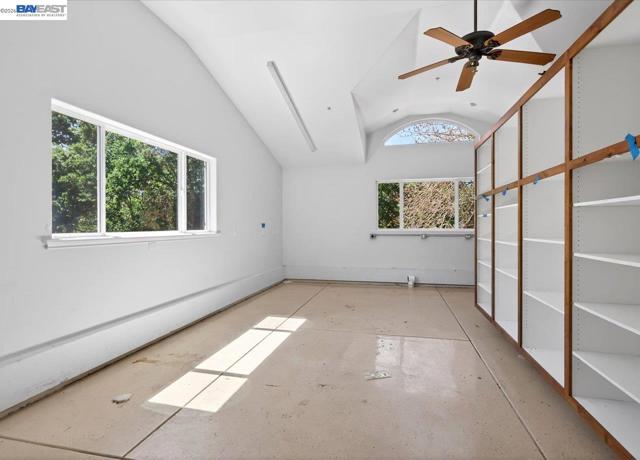 Image 52 of 60 For 920 Happy Valley Rd