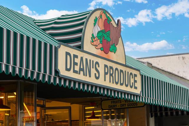 15 Mullins Court, Millbrae CA: https://media.crmls.org/mediaz/66450afb-35ff-4542-8a2a-299cac52af89.jpg