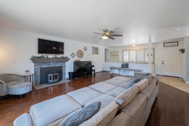 143 Tucker Road, Royal Oaks CA: https://media.crmls.org/mediaz/6647a0bb-b49d-44af-8260-a080eaf58515.jpg