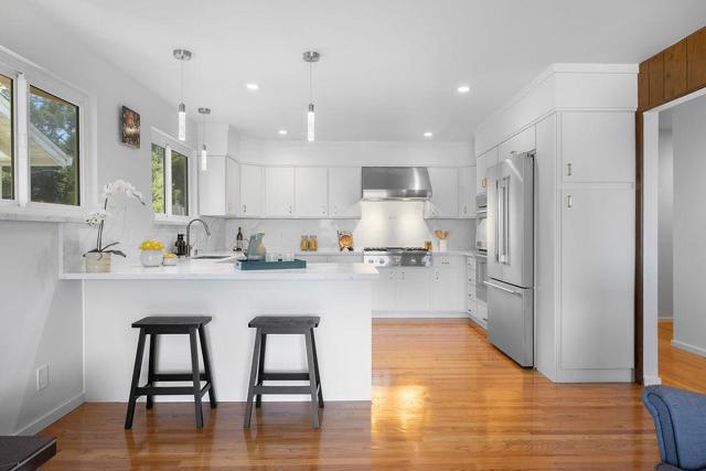 818 Clearfield Drive, Millbrae CA: https://media.crmls.org/mediaz/6647a726-5186-471b-96be-bd0ec17d63cd.jpg
