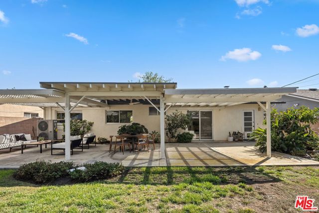 22521 Haynes Street photo 24