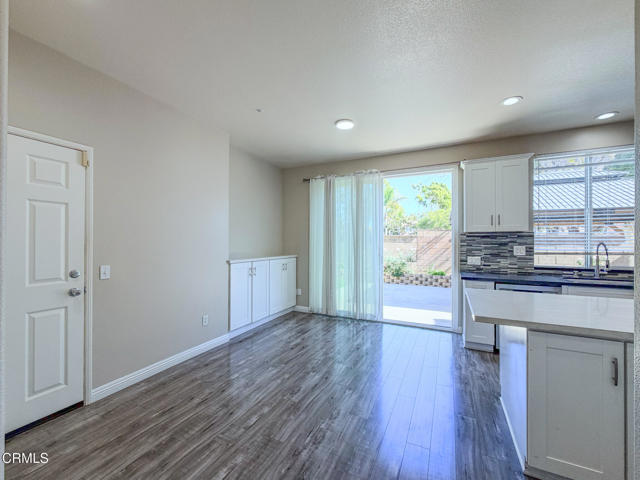 Detail Gallery Image 5 of 35 For 818 Navigator Way, Oxnard,  CA 93035 - 4 Beds | 2/1 Baths