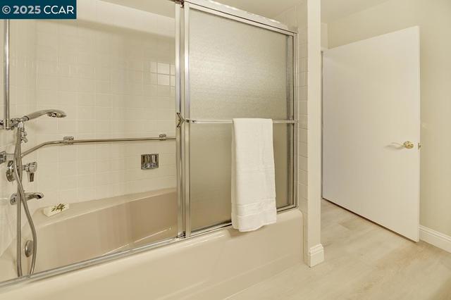 2900 Tice Creek Dr, Walnut Creek CA: https://media.crmls.org/mediaz/6648d0af-a0e5-4ea8-a577-0082bee7bc91.jpg