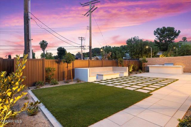 361 Toyon Court, Thousand Oaks CA: https://media.crmls.org/mediaz/66495ebb-1363-47f9-ba32-05556ed7f033.jpg