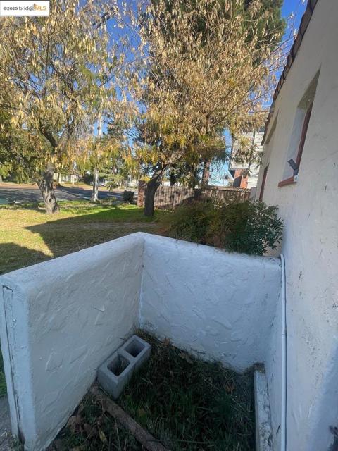 2890 Concord BLVD, Concord CA: https://media.crmls.org/mediaz/664a0b8c-03f6-4131-8fd3-0b280e41c494.jpg