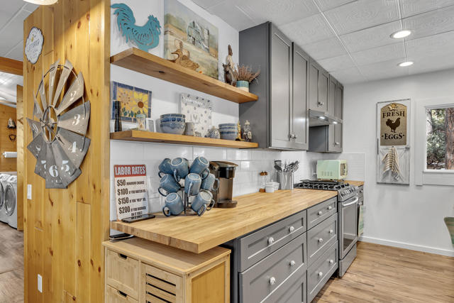 53125 Overlook Drive, Idyllwild CA: https://media.crmls.org/mediaz/664abea4-d15a-4637-be9e-24818ac6e969.jpg