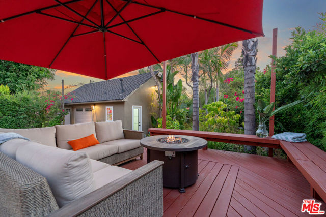 1003 S Los Robles Avenue, Pasadena CA: https://media.crmls.org/mediaz/664af8ae-f084-4f93-93d4-b9d82009fb4e.jpg