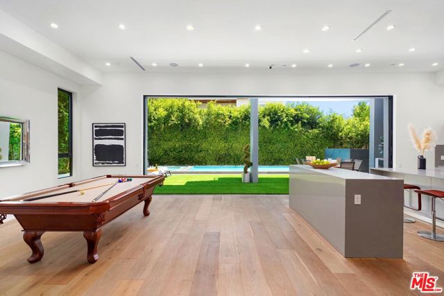 832 N Sierra Bonita Avenue, Los Angeles CA: https://media.crmls.org/mediaz/664b536c-3438-4308-99cb-32d95753cd9d.jpg