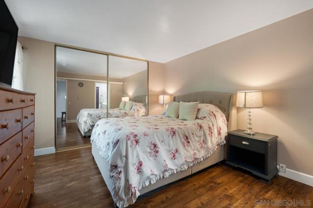 10155 Caminito Volar, San Diego CA: https://media.crmls.org/mediaz/664b7daa-9eeb-4238-a9ed-0285be3d80a1.jpg