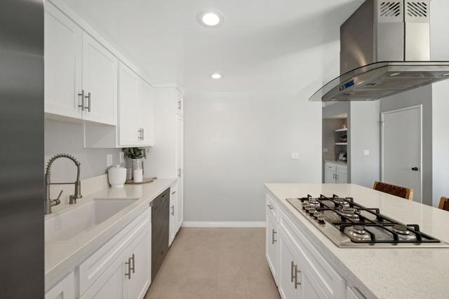 2200 Vanderbilt Lane, Redondo Beach, California 90278, 2 Bedrooms Bedrooms, ,3 BathroomsBathrooms,Residential,Sold,Vanderbilt,PTP2202500