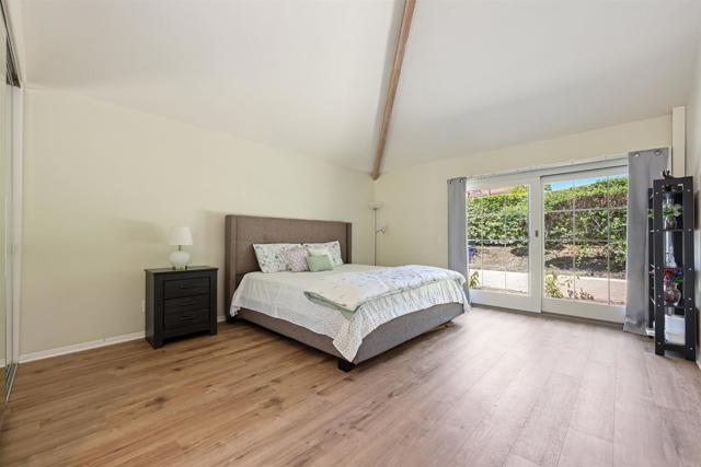 12027 Caminito Corriente, San Diego CA: https://media.crmls.org/mediaz/664d1a18-b5c9-4b13-8e02-51bef03ac9e1.jpg