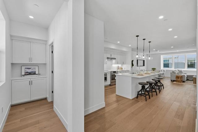 214 Oak Circle, Walnut Creek CA: https://media.crmls.org/mediaz/664e5d20-7498-4bc2-8355-45e3f0f087cd.jpg