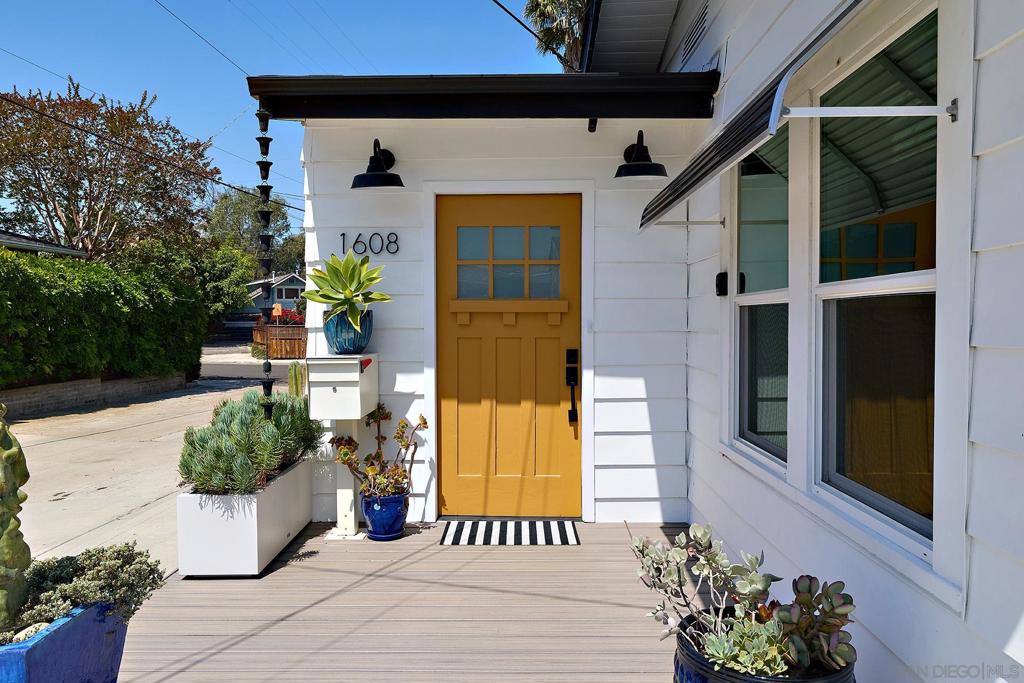 1608 Herbert Place - photo 2