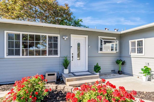 2592 Amethyst Drive, Santa Clara CA: https://media.crmls.org/mediaz/664f66d2-18d7-49ac-afa7-b141c8961f1b.jpg