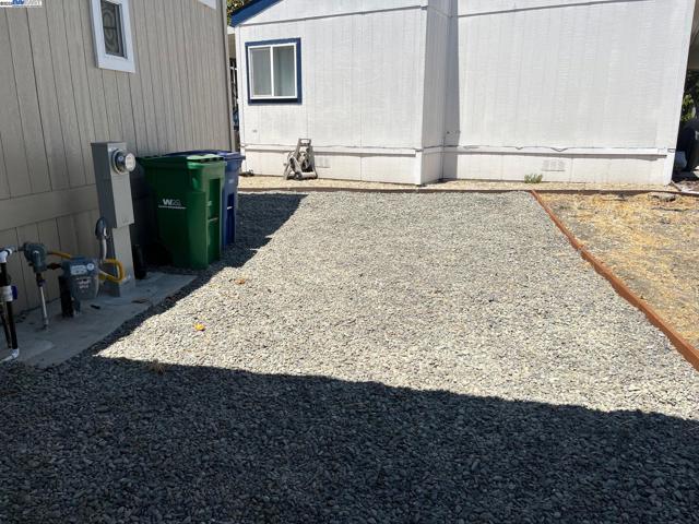 1587 Delemos Ave, Hayward CA: https://media.crmls.org/mediaz/664fae03-0184-4992-b2c8-632fad849fbe.jpg