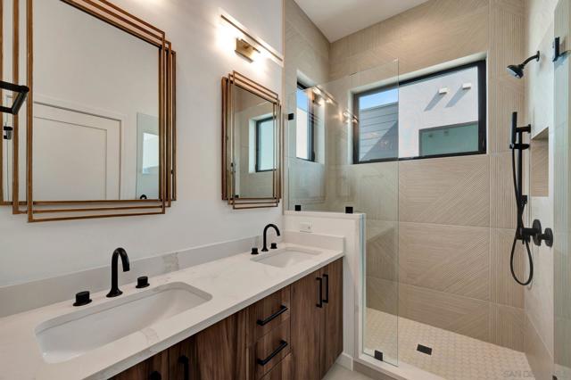 109 Daisy, Imperial Beach CA: https://media.crmls.org/mediaz/664fdbc5-300a-4c75-a367-53e917b4fd98.jpg