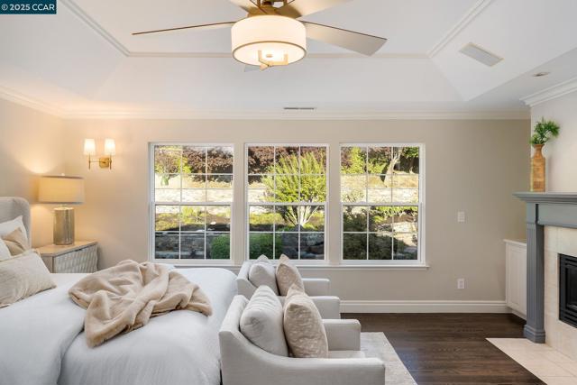 51 Brightwood Cir, Danville CA: https://media.crmls.org/mediaz/665050de-11f2-454a-bd94-224f858b7be2.jpg