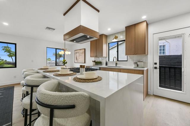 Detail Gallery Image 12 of 29 For 3942 Mount Acadia Bld, San Diego,  CA 92111 - 3 Beds | 2 Baths