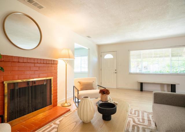 1725 Hogar Drive, San Jose CA: https://media.crmls.org/mediaz/665147c2-1de1-499e-a299-1b6a3494861f.jpg