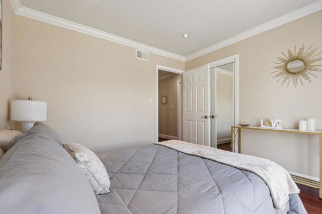 1662 Washington Street, San Mateo CA: https://media.crmls.org/mediaz/6651af1f-6039-4953-8f56-0b7d25629cd4.jpg