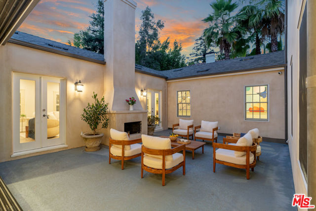 Image 51 of 57 For 632 Arden Boulevard