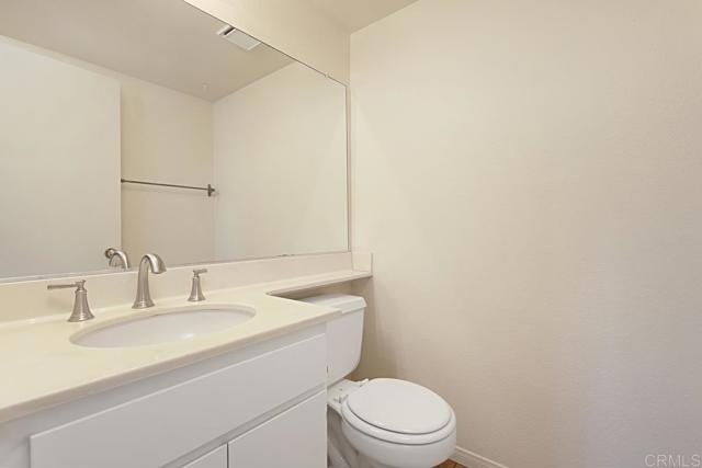 Detail Gallery Image 21 of 39 For 1439 Genoa Drive, Vista,  CA 92081 - 3 Beds | 2/1 Baths