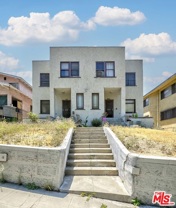 2038 Hollenbeck Drive, Los Angeles CA: https://media.crmls.org/mediaz/6652d19a-750b-485c-90f1-ba9ce73d71e9.jpg