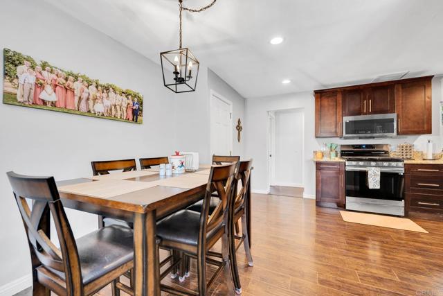962 Wilson Avenue, El Cajon CA: https://media.crmls.org/mediaz/6652d7d3-78c6-4a2a-929c-86a7cfc89d87.jpg