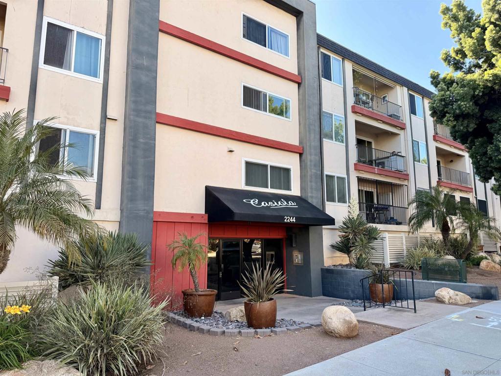 2244 2nd Ave #37