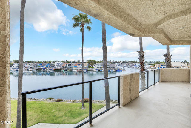 Detail Gallery Image 2 of 36 For 4250 Harbour Island Ln, Oxnard,  CA 93035 - 2 Beds | 2 Baths