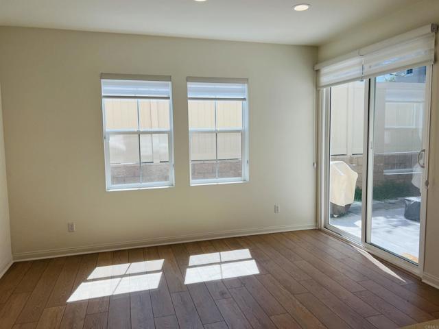 Detail Gallery Image 16 of 59 For 530 Longmeadow St, Vista,  CA 92081 - 3 Beds | 2/1 Baths