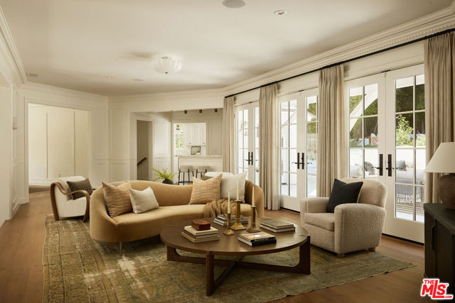 6 Bed Home for Sale in Los Angeles, California