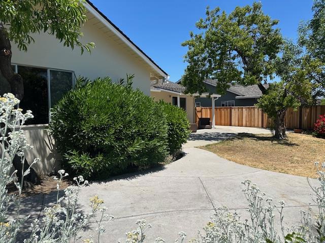 1970 Assunta Way, San Jose CA: https://media.crmls.org/mediaz/665510c0-a9d9-4b6f-9e55-6d95148ea01a.jpg