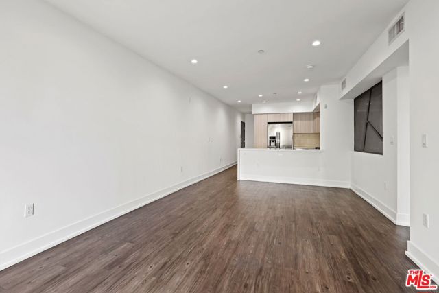 409 Hayworth, Los Angeles CA: https://media.crmls.org/mediaz/66556d8c-1391-4eb1-a48d-2665b0504e83.jpg