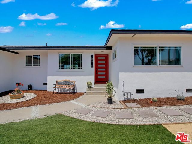 10315 Condon Avenue photo 36