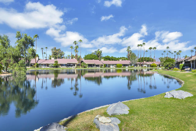 47 Ponderosa Circle, Palm Desert, CA 92211
