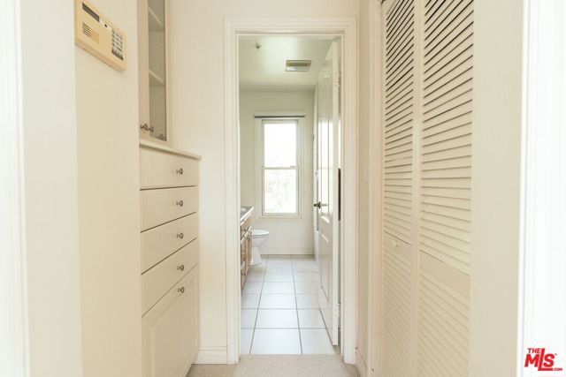 322 Alpine Street, Pasadena CA: https://media.crmls.org/mediaz/6656c331-f642-4560-a282-cd028f2c7c30.jpg